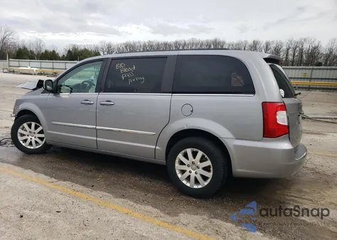 2013 Chrysler Town & Country Touring z USA, uszkodzony, nr VIN 2C4RC1BG3DR793546